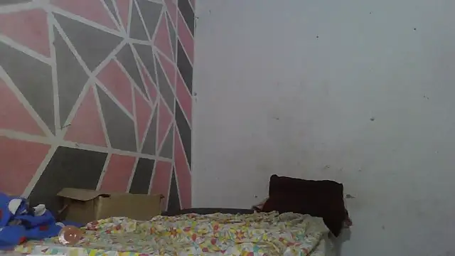 thasmyni Chat XXX live