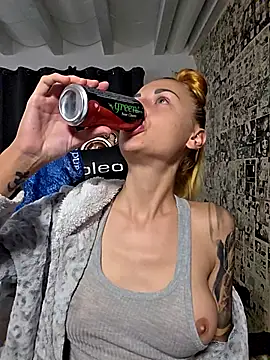 kylie_blck: онлайн-секс-чат