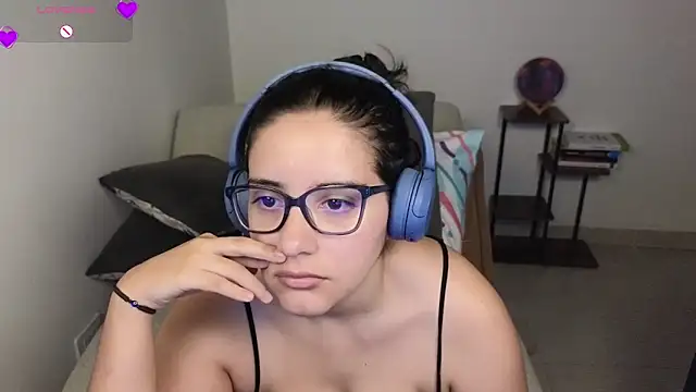 blue__moon_'s Live XXX Chat