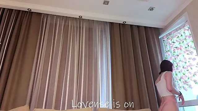 Онлайн чат XXX LurleneRamo