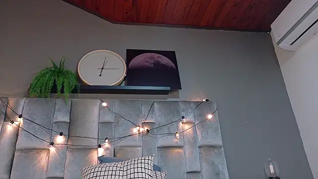 Chat +18 de Meganlove__ ao vivo