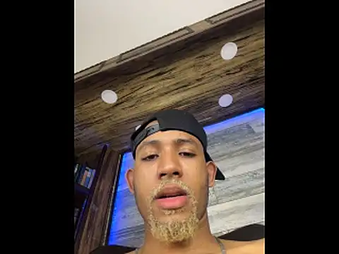 B_Wild Chat XXX in diretta