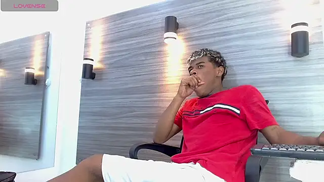 TonnyMarck Chat XXX in diretta