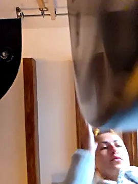 kylie_blck Chat XXX in diretta