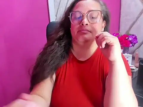 Czat XXX na żywo – Sarah_Boobs_