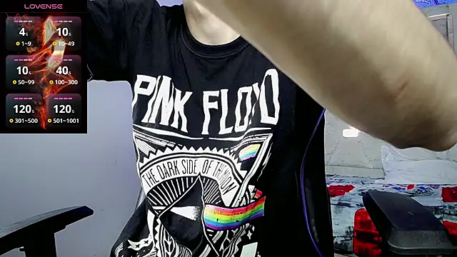 johnny_cagee live XXX chat