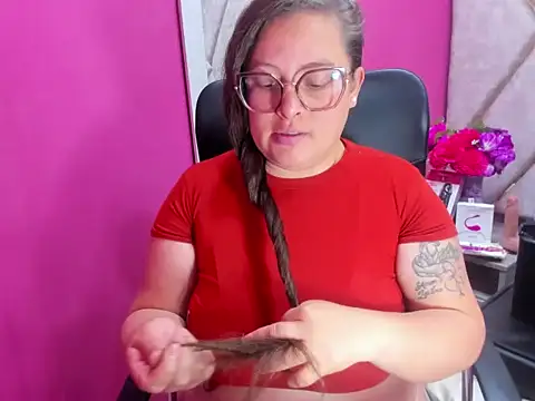 دردشة Sarah_Boobs_ الجنسية المباشرة