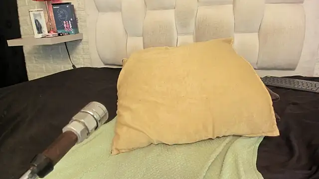 XXX chat uživo modela Ada_Porter