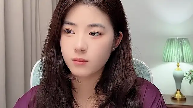 Nicole20266 即時 XXX 聊天