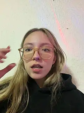 ReenKitty's Live XXX Chat