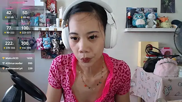 GloryKulikowski's Live XXX Chat