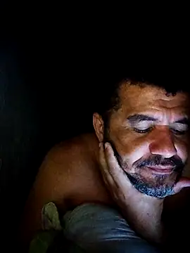 tarra122 即時 XXX 聊天