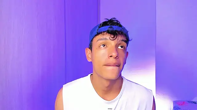 Maxfrost1 Show Webcam