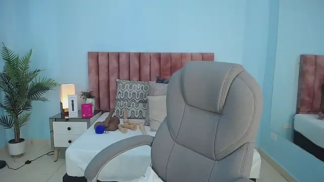 nana_levy Chat XXX in diretta