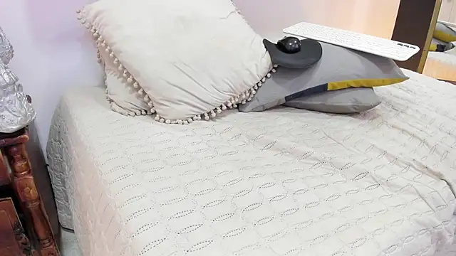 kamylaBm Adlı Modelin Canlı XXX Sohbeti