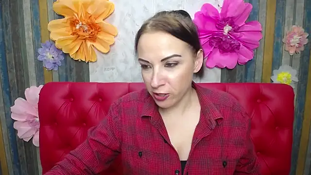 ElizabethSho's Live XXX Chat