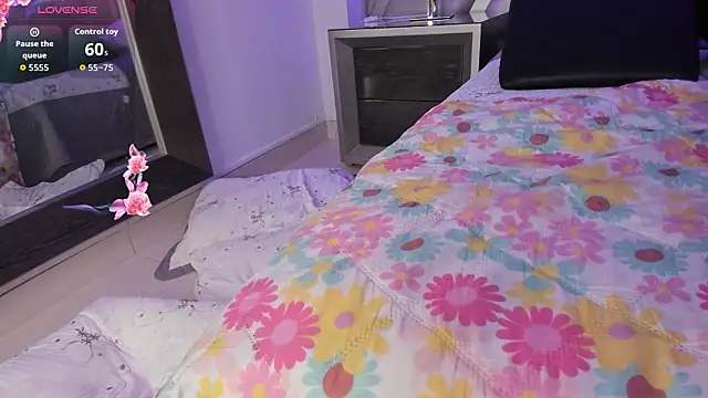 LyaDurand's Live XXX Chat