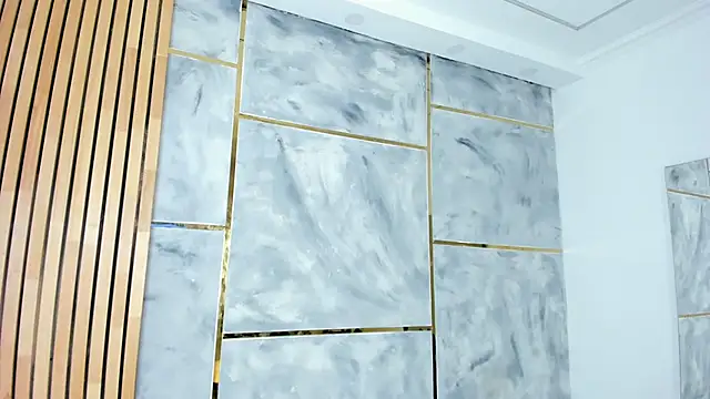 REINA_ADAHARA webcam show