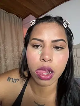 Mich-12's Live XXX Chat