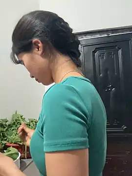 LittleSun_ Adlı Modelin Canlı XXX Sohbeti