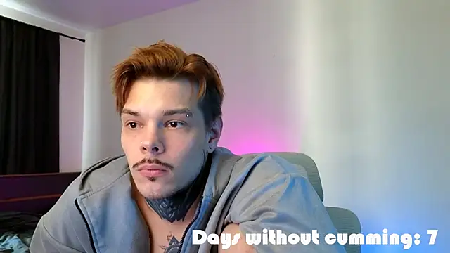 DENIS_HERE Pertunjukan Webcam