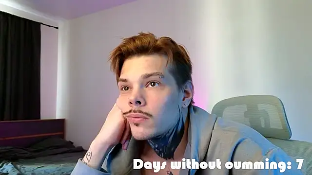 DENIS_HERE live XXX chat