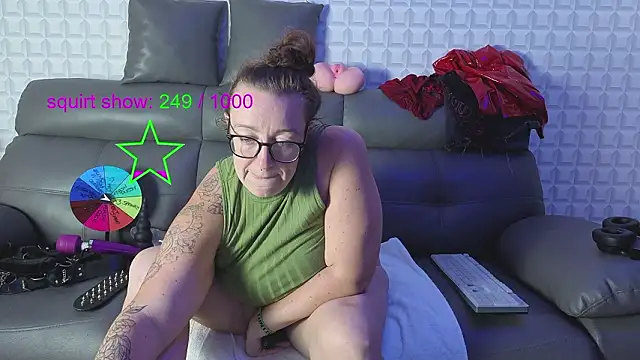 Chatroom XXX en direct de JadeStarUK