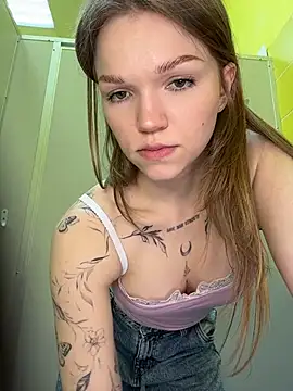 XXX chat uživo modela StreetSquirt