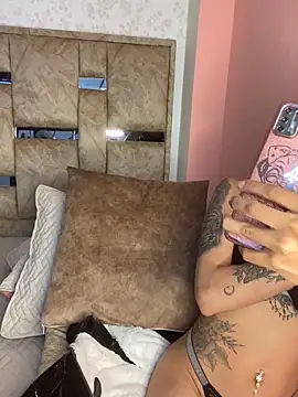 Lauraaa_pink18 – Naživo XXX chat