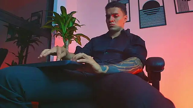 ALPHA_DOMINUS_ élő XXX-chatje