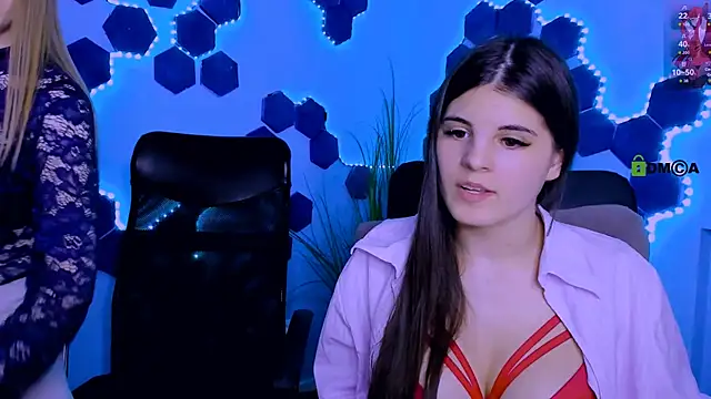 lizzie_boom_ Adlı Modelin Canlı XXX Sohbeti