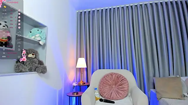 imsofi_kf's Live XXX Chat