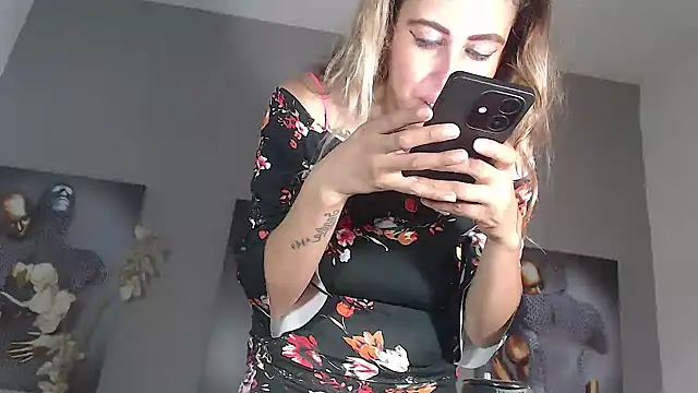 AntonellaBlanc Chat XXX in diretta