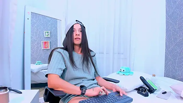 ViictoriiaSaenz's Live XXX Chat