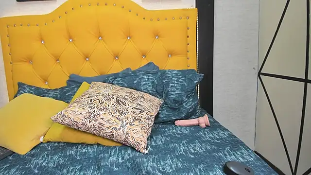 Danna_Copers Chat XXX in diretta