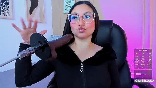 lucy_neil Chat XXX in diretta