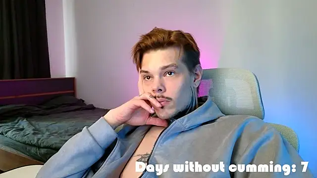 DENIS_HERE 即時 XXX 聊天