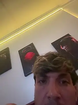 nanito27 Show in webcam