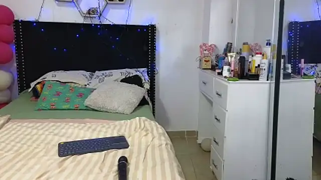 Živý XXX chat charlotte_077