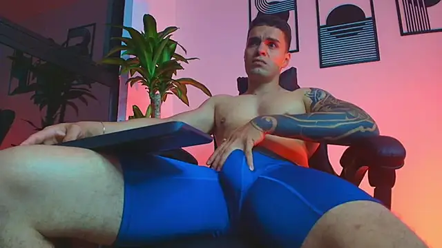 ALPHA_DOMINUS_ Live XXX Chat