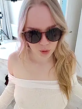 LittleForestELF2 Webcam show