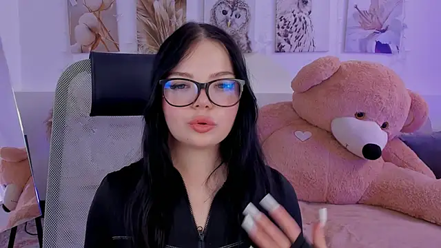 دردشة MistyDey الجنسية المباشرة