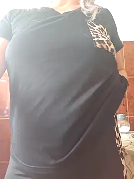 แชท XXX สดของ LadyTouch