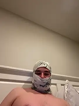 phantom898983 Show in webcam