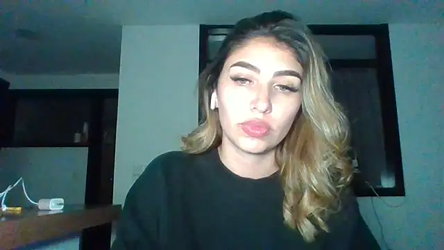 alicee_teen Webcam Show