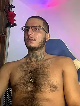 Lord_LuciferHotDirty777: διαδικτυακό σόου στην κάμερα