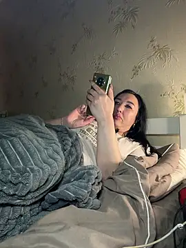 Naughtbaby_2025: απευθείας συνομιλία ΧΧΧ