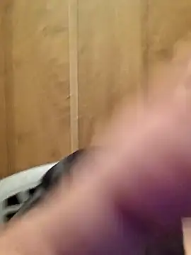 QUEEN_OF_MEN Chat XXX in diretta