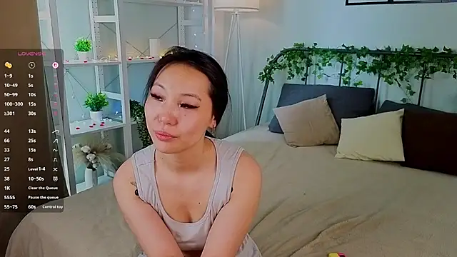 SuzySult Live XXX Chat