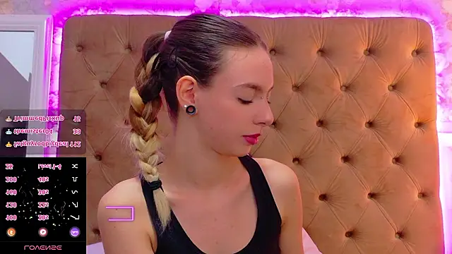 CoraVex's Live XXX Chat